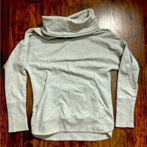 Lululemon Cowl Neck women’s Sweatshirt size 6